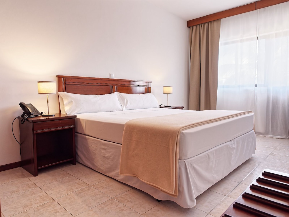Hotel Central Sal, Santa Maria 9/24