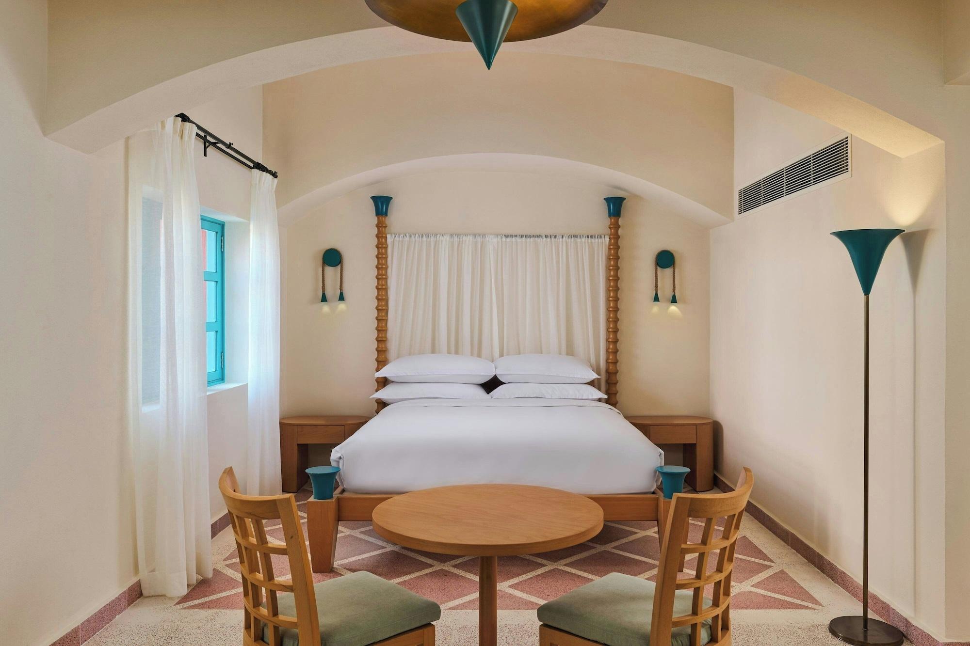 1 Bedroom, Junior Suite