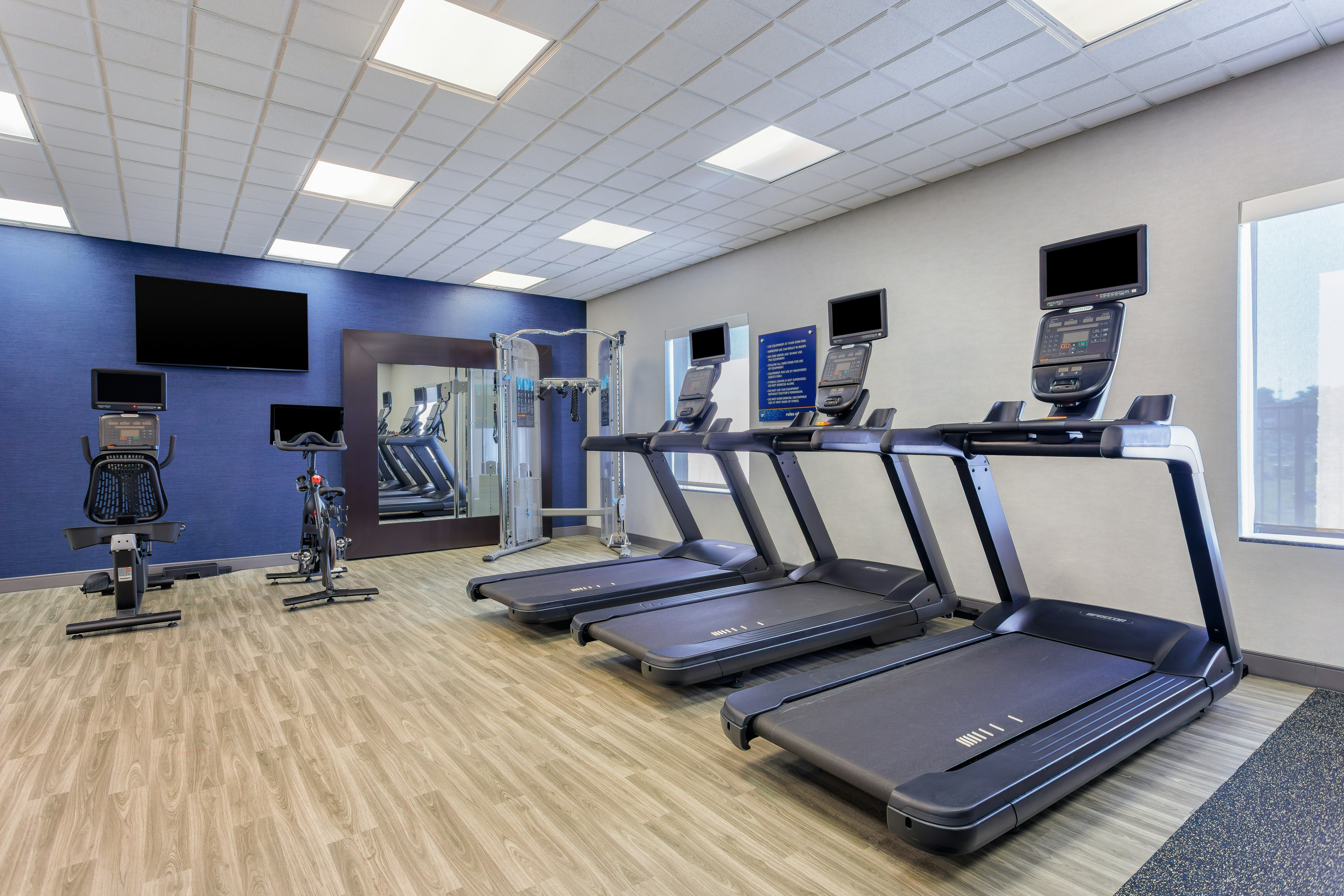 Hampton Inn & Suites Parkersburg Downtown 25/45