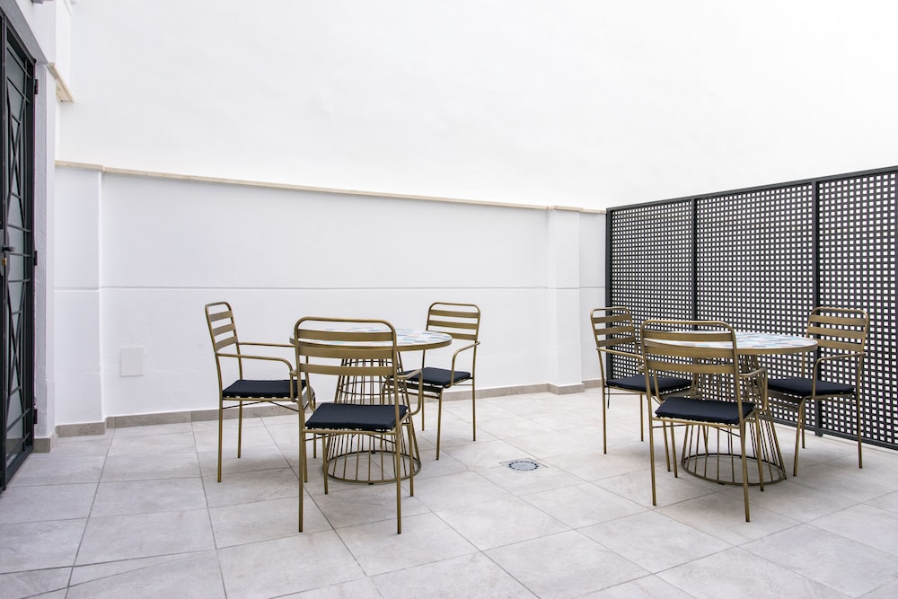 Malaga Rivas 34 Suites Homes 30/48