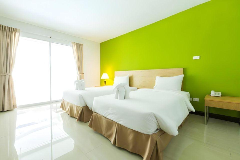 Deluxe, Twin Beds
