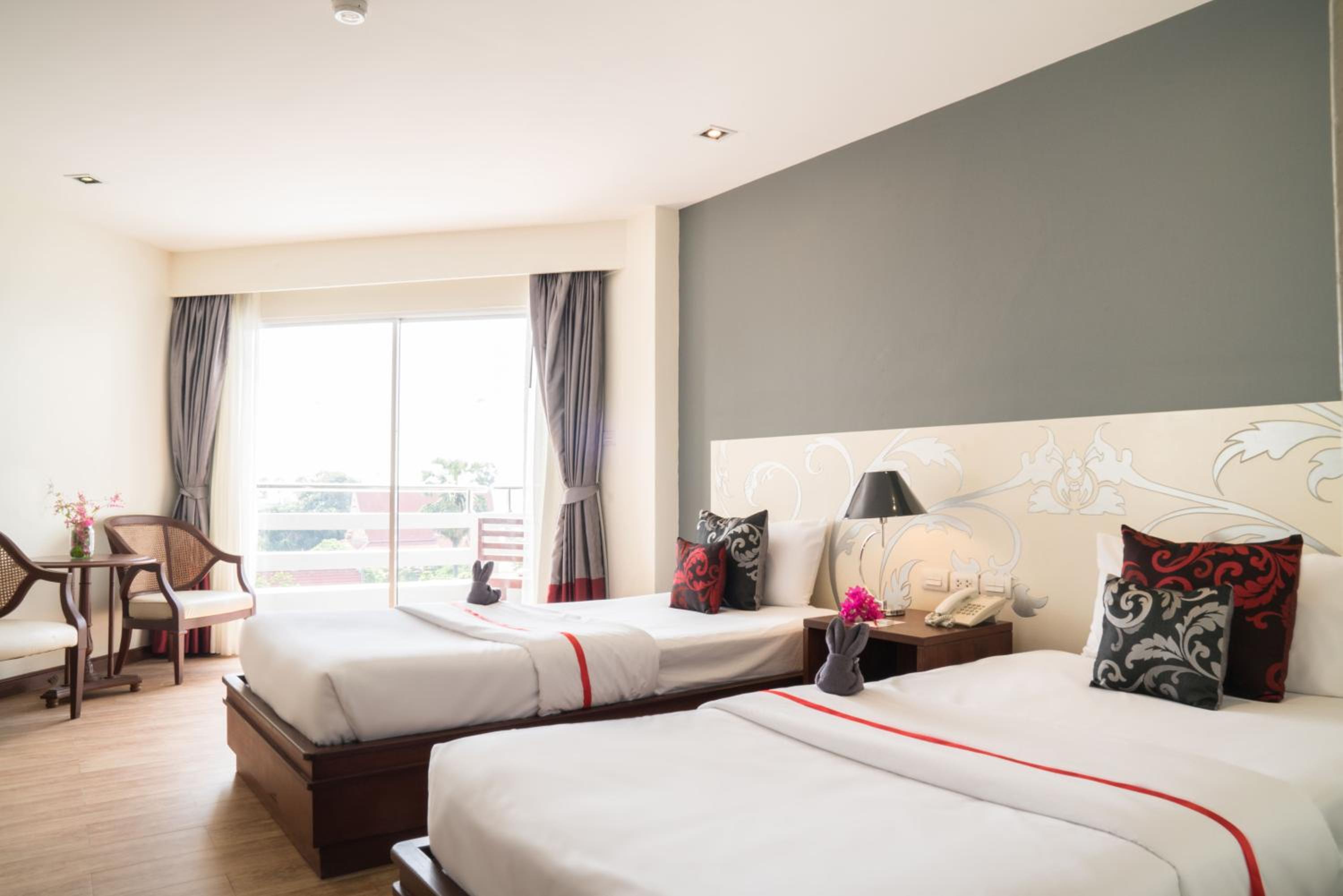 Top, Superior, Double or Twin Bed, Partial Sea View