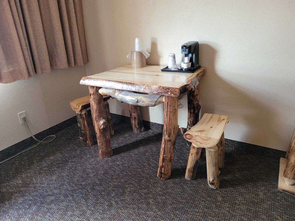 Grand Canyon Inn & Motel 16/39