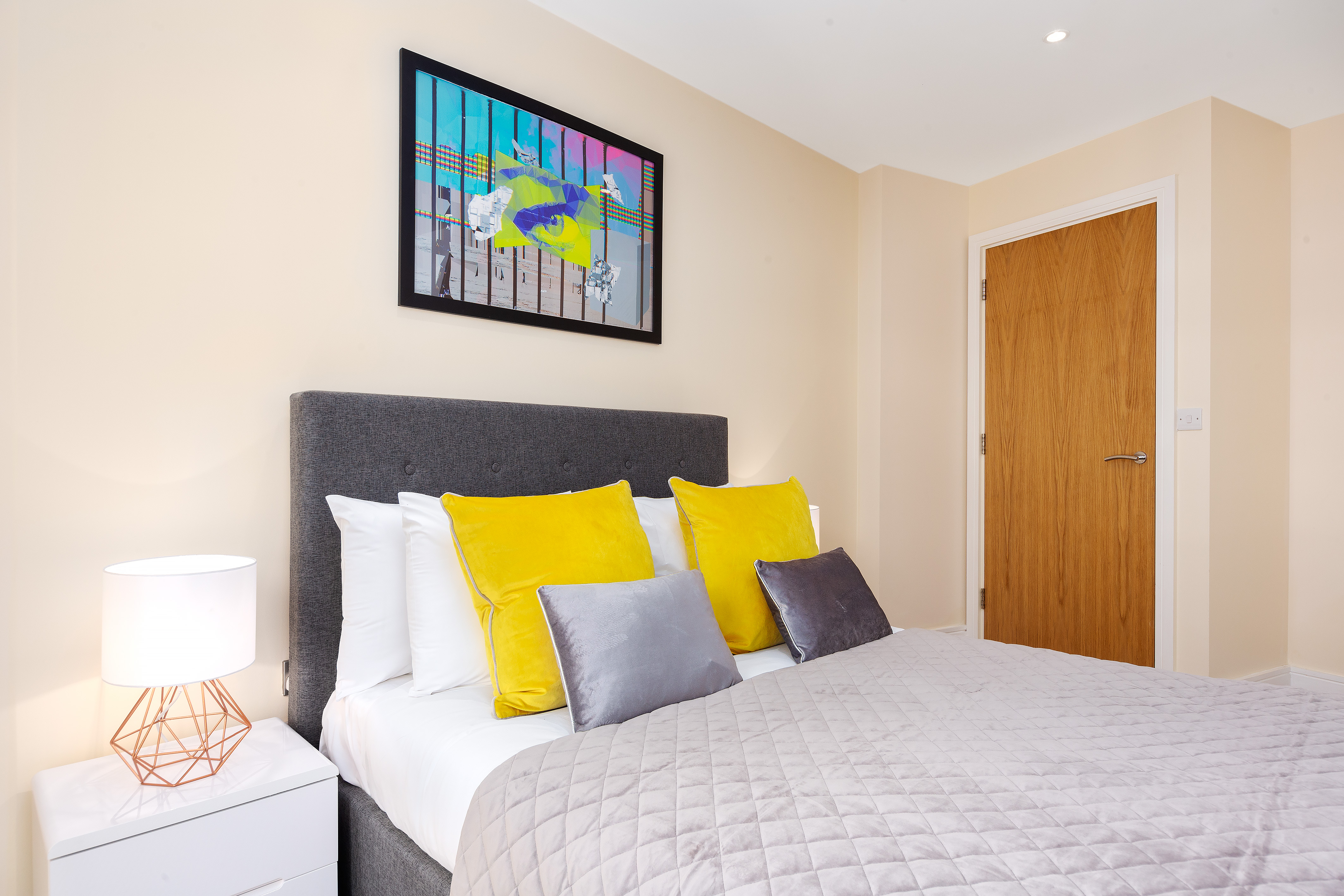 Luxurious Lanterns Court Two-Bedrooms Apartments 16/50