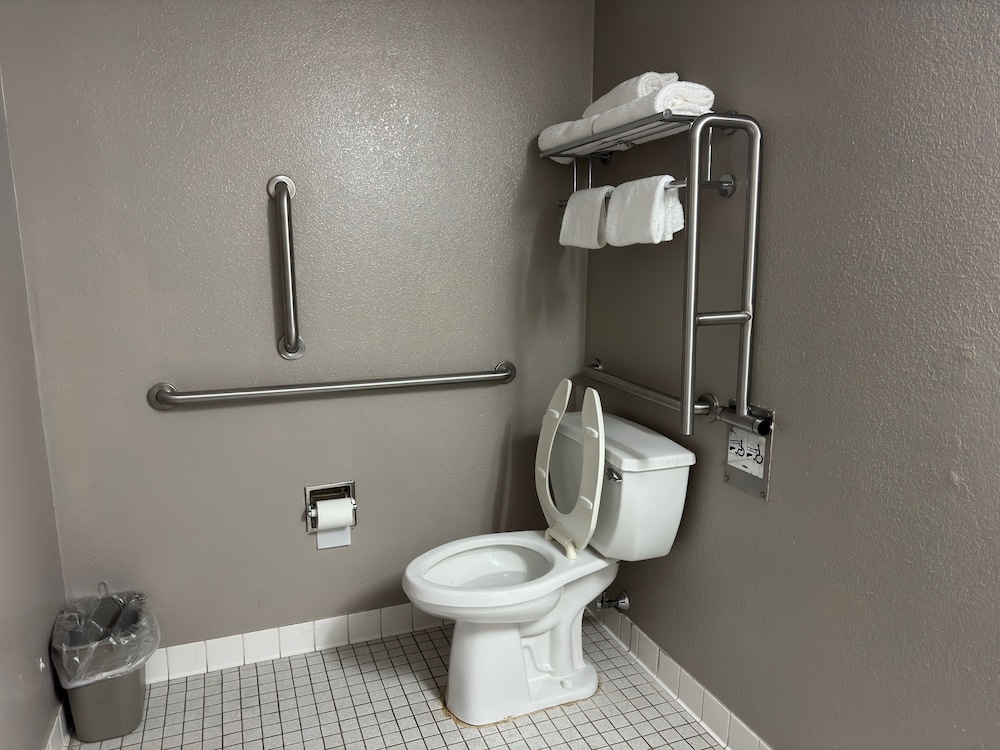 Motel6 Enfield, CT - Hartford 56/57