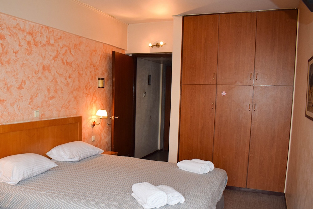 Savoy Hotel 30/66
