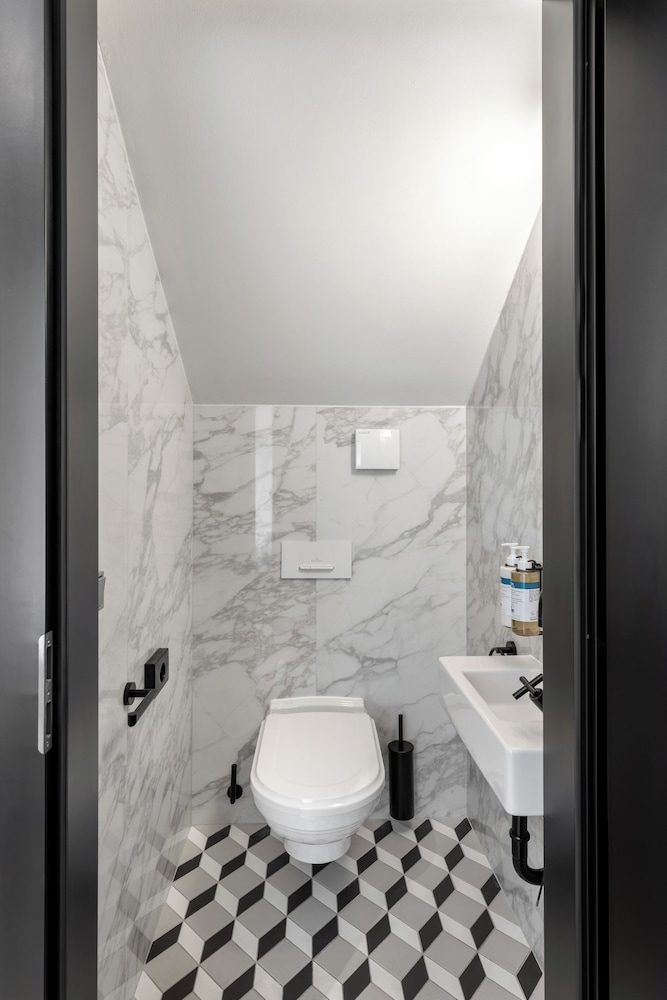 Hotel Republika and Suites 38/41