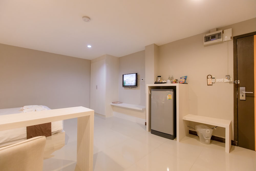 De Hug Hotel & Residence 23/68