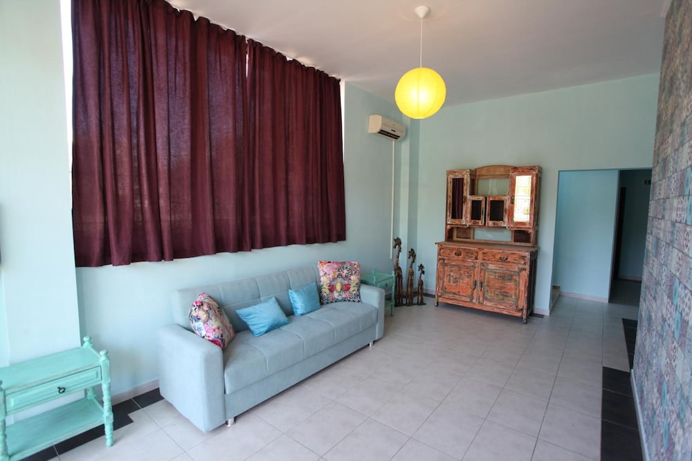 Salena Beach Hotel 35/50