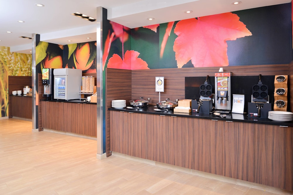 FAIRFIELD INN & SUITES WARRENSBURG 5/27