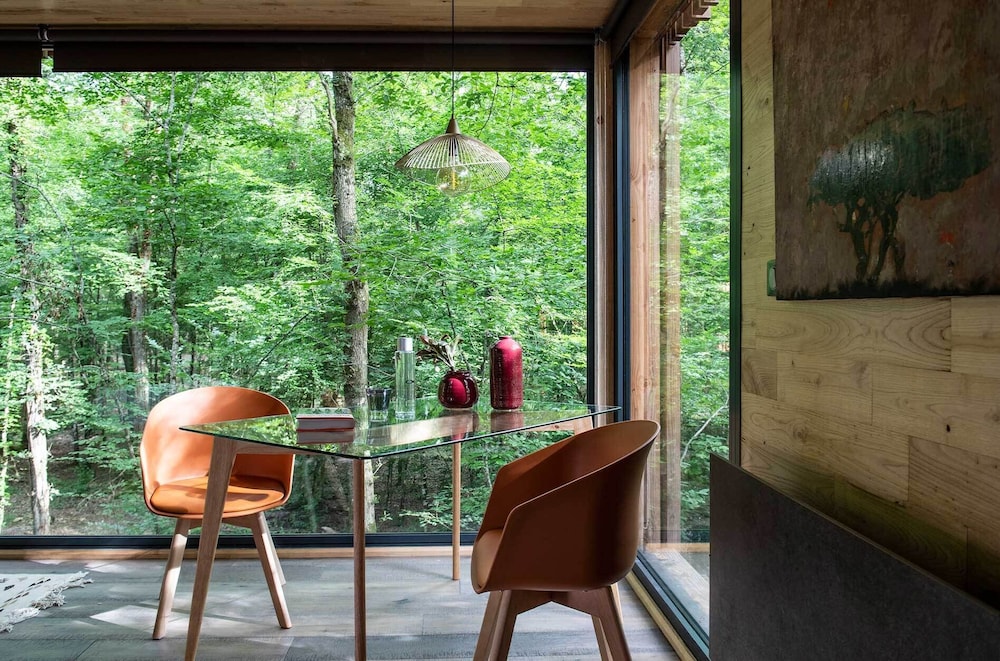 LOIRE VALLEY LODGES - HOTEL 33/50