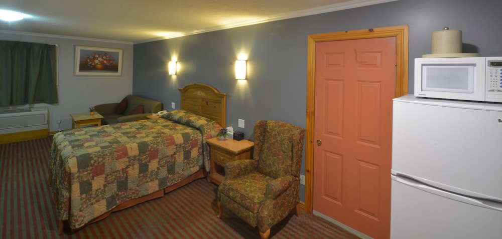 Knights Inn Colonial Fireside Inn 18/30