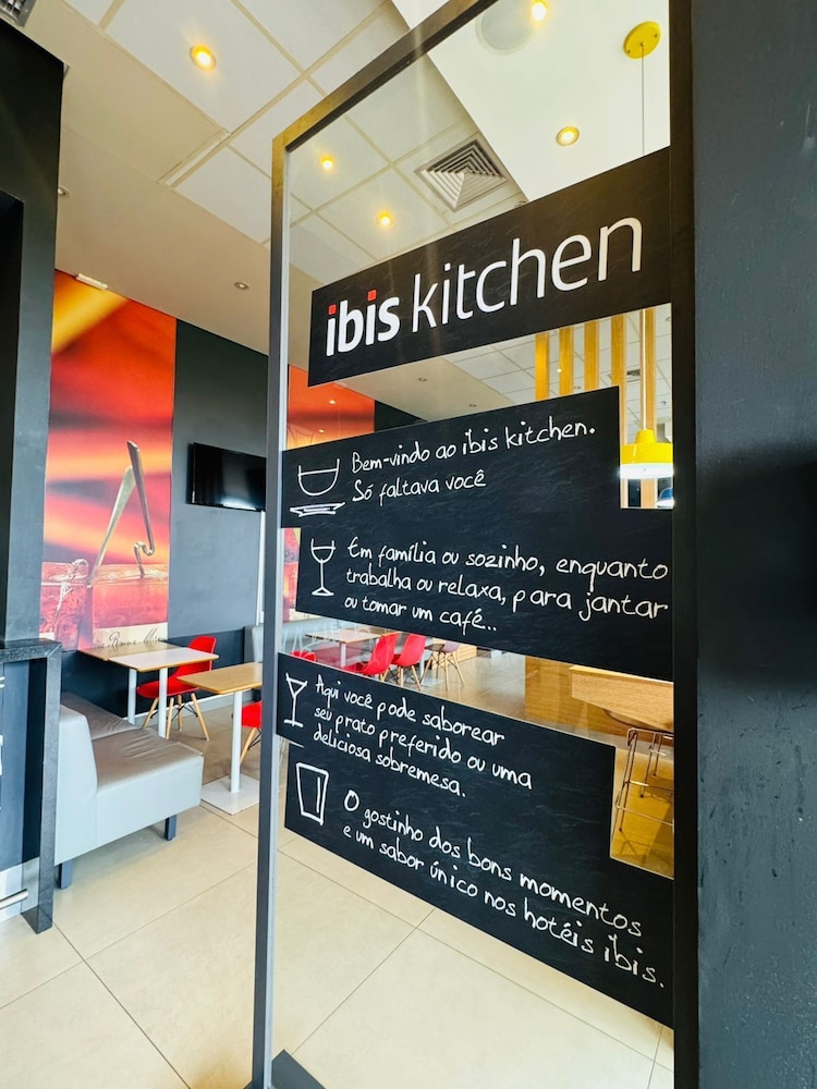 Ibis Tatui 10/48