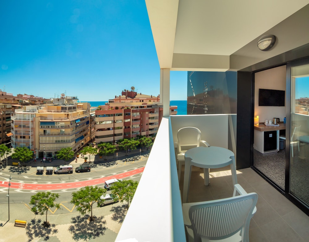 Rh Corona Del Mar Hotel 54/56