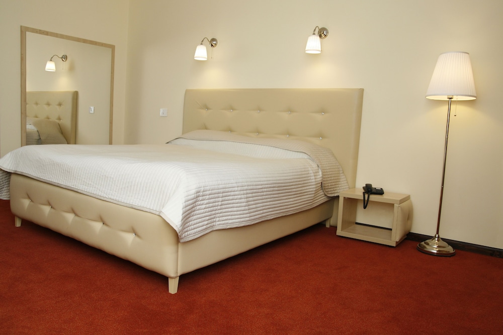 Hotel Capitol 25/55