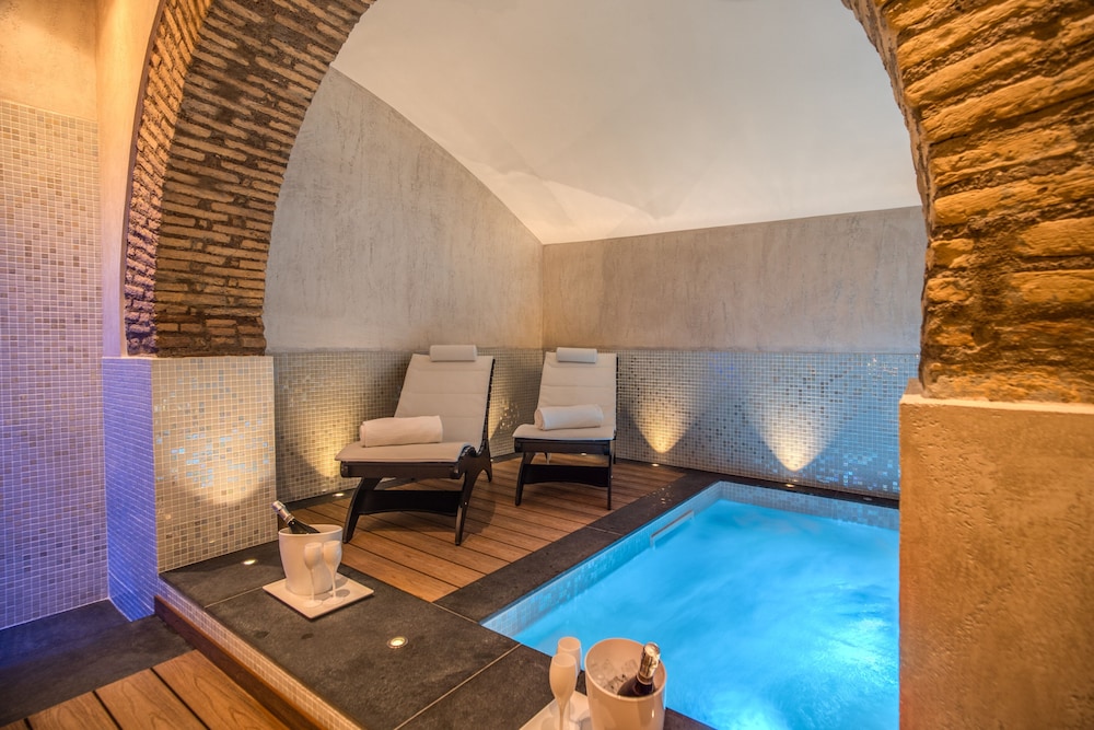 Boutique Relais Barozzi 47/68