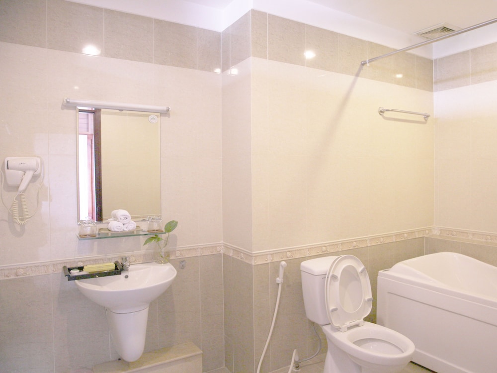 Hoa Phat Hotel &amp; Apartment 45/47