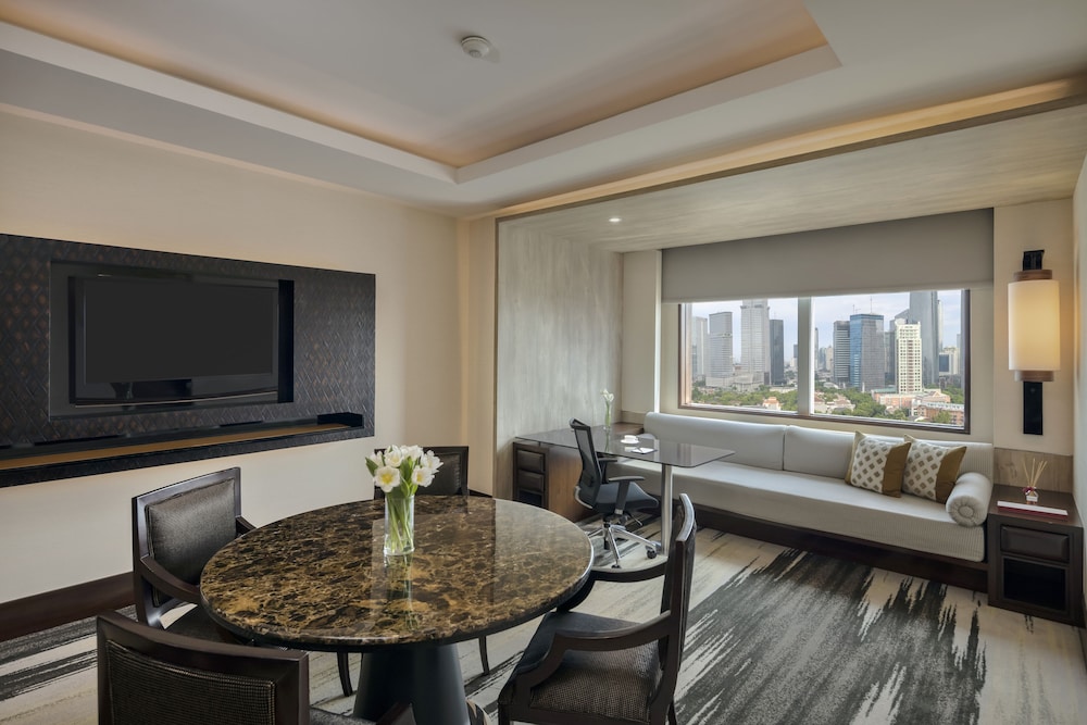 Gran Melia Jakarta 65/74