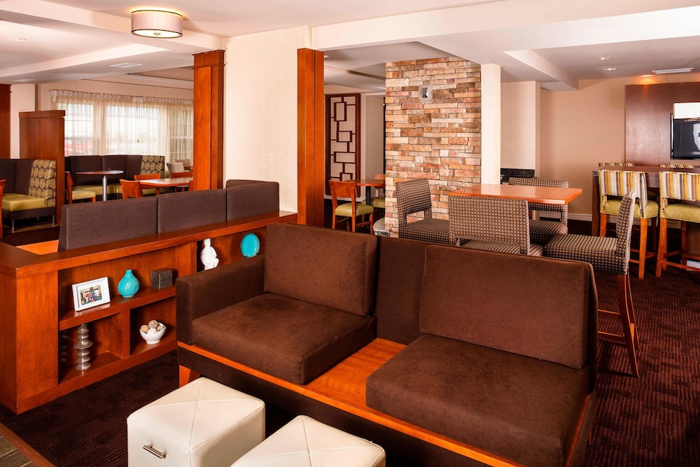 Residence Inn Long Island Holtsville 19/26