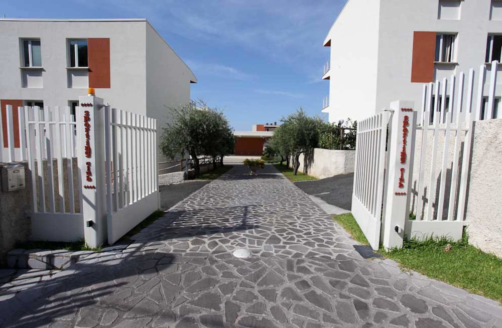 SPORTING CLUB RESORT 32/48