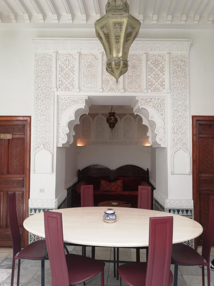 Riad Ben Youssef 46/50