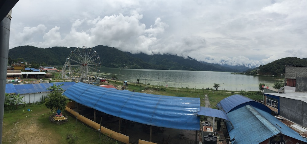 Urban Boutique Hotel Pokhara 28/30