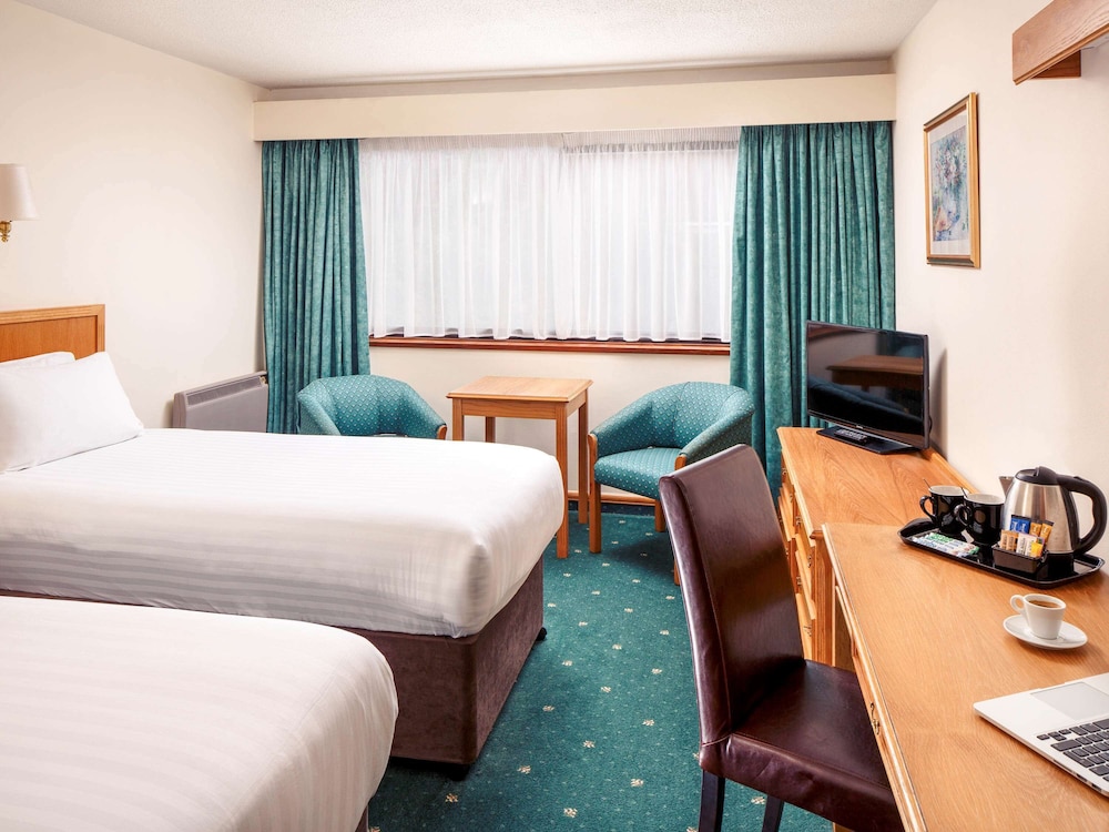Mercure Livingston Hotel 24/71