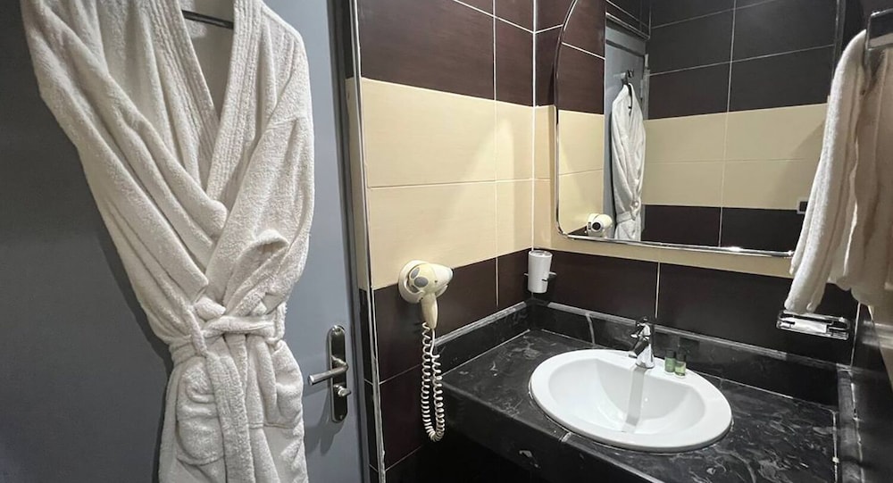 Hotel Al Massira 34/39