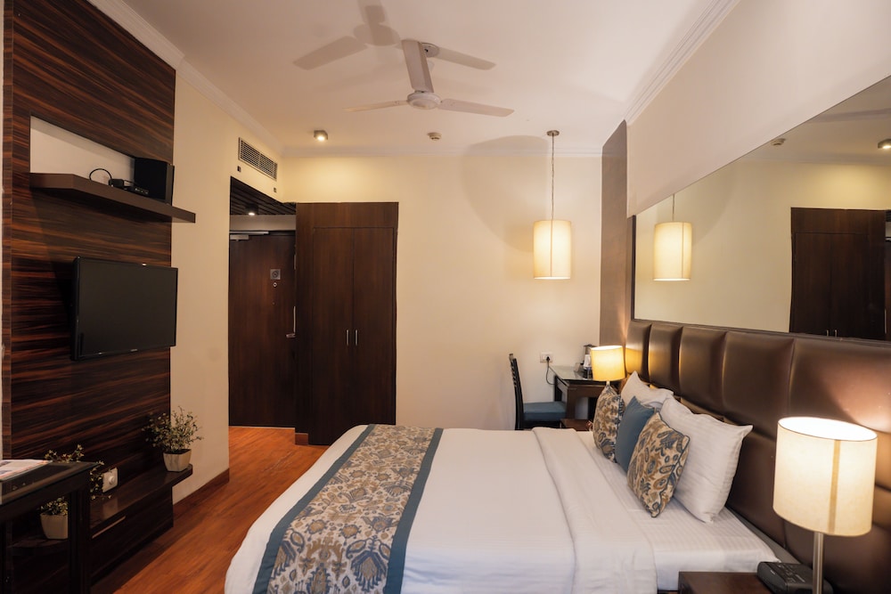 Ahuja Residency Gurgaon 33/50