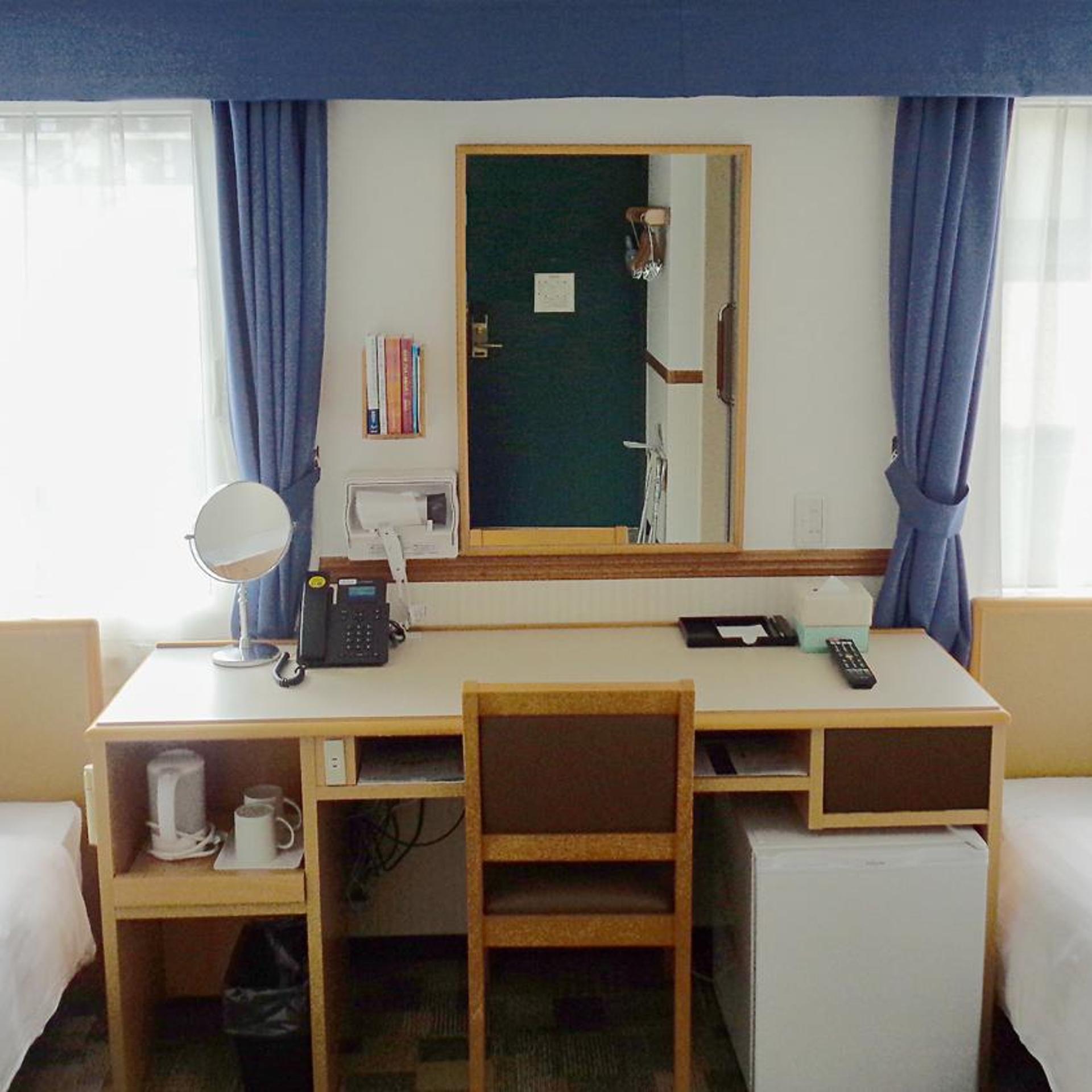 غرفة بسريرين منفصلين لذوي الإعاقة، Toyoko Inn Okayama Eki Nishiguchi Hiroba 2/2