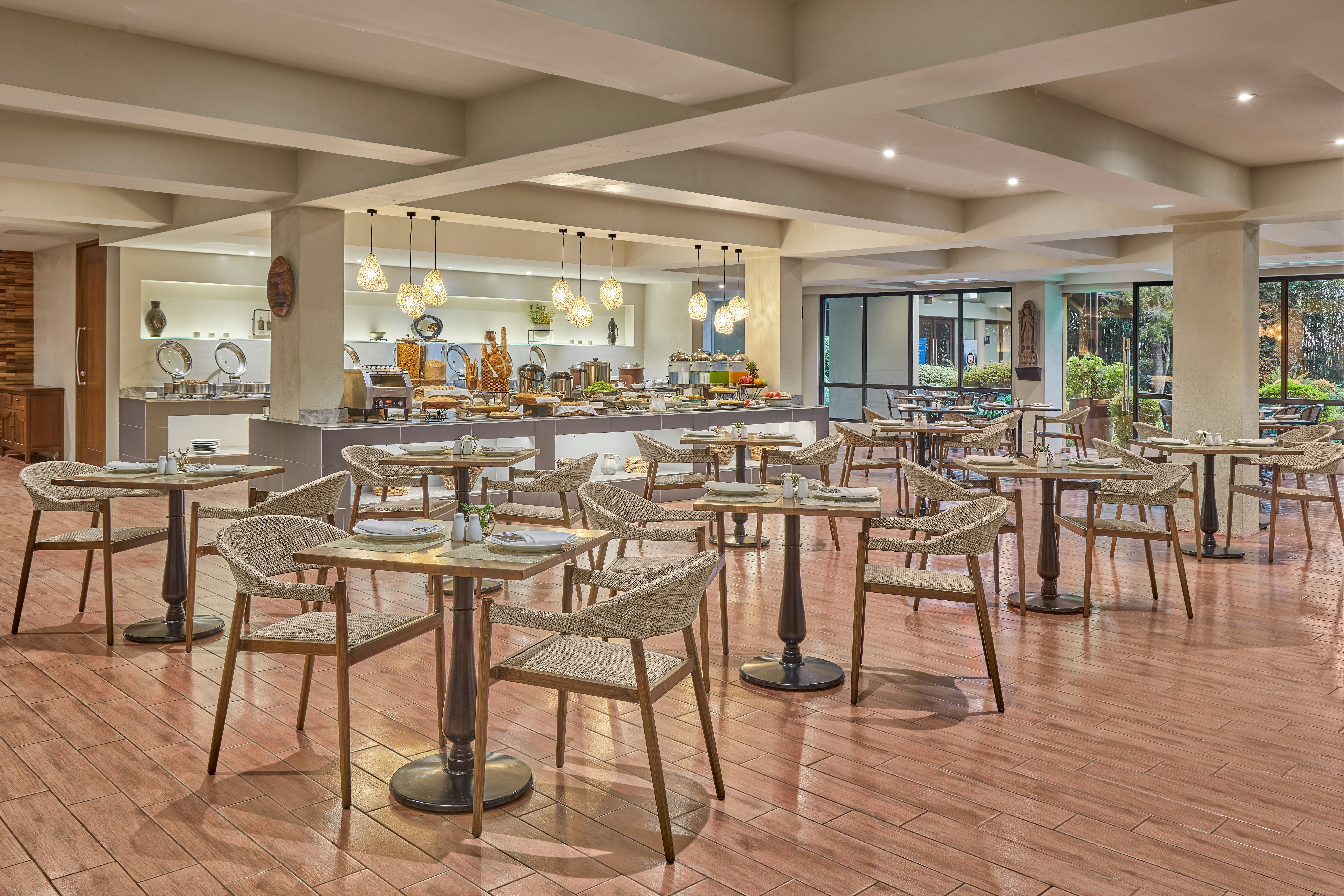 Holiday Inn & Suites Batangas Limapark 30/50