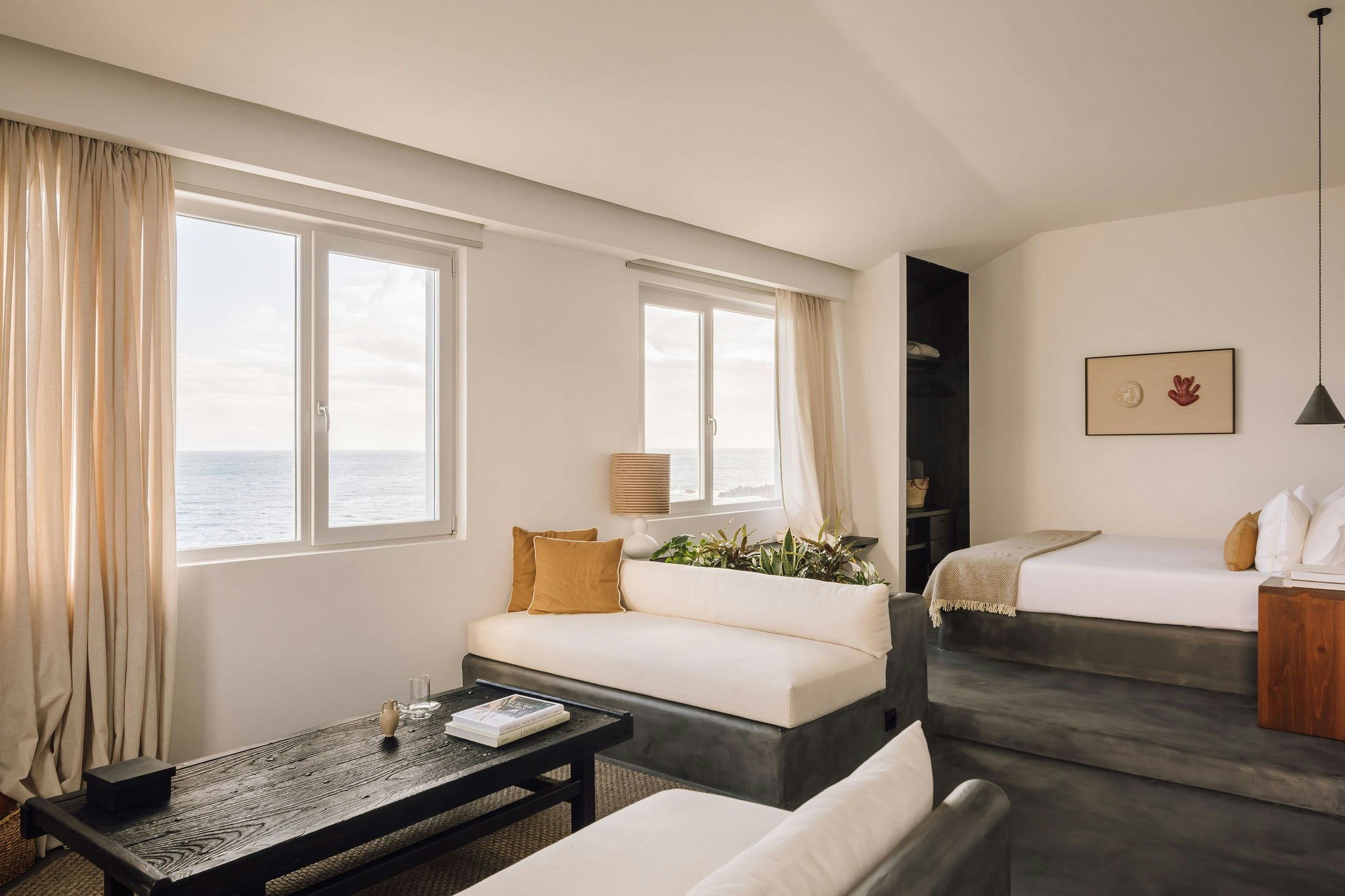 White Exclusive Suites And Villas 10/38