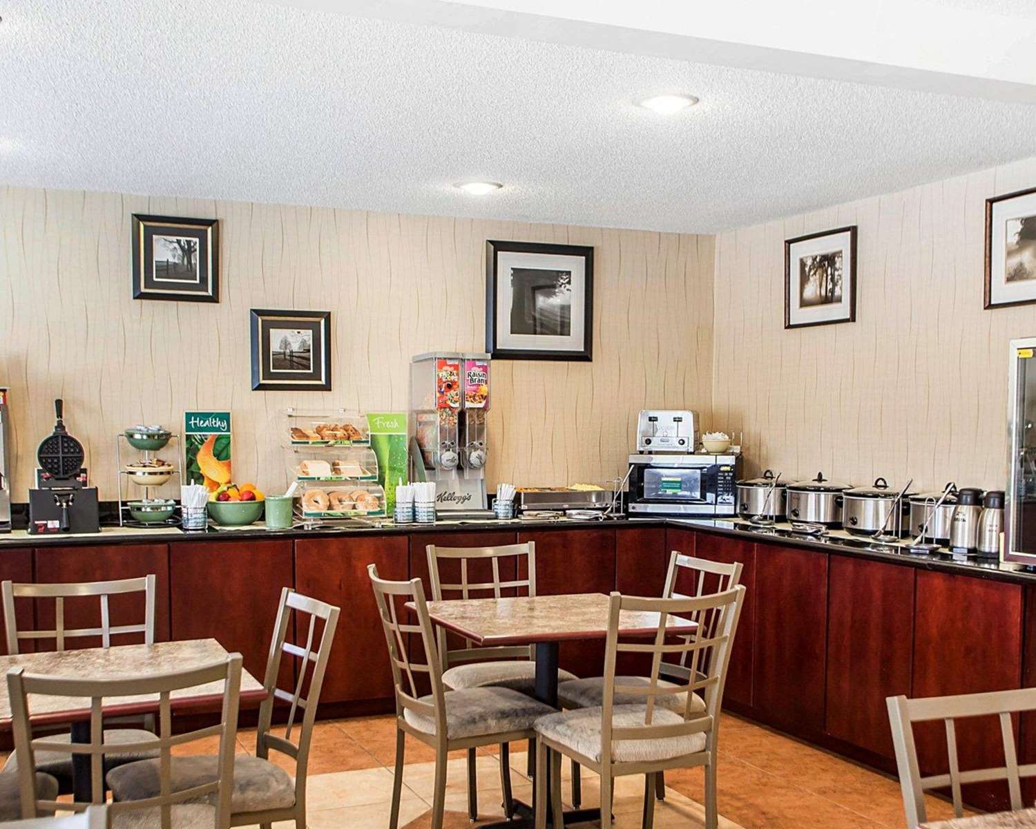 Quality Inn & Suites Davenport near I-80 22/24