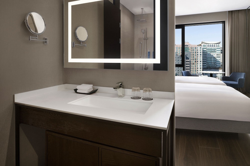 Four Points by Sheraton Suwon 48/49