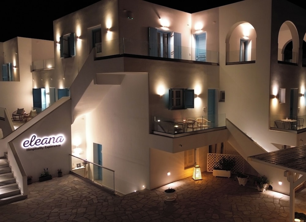 Eleana Studios 2/49