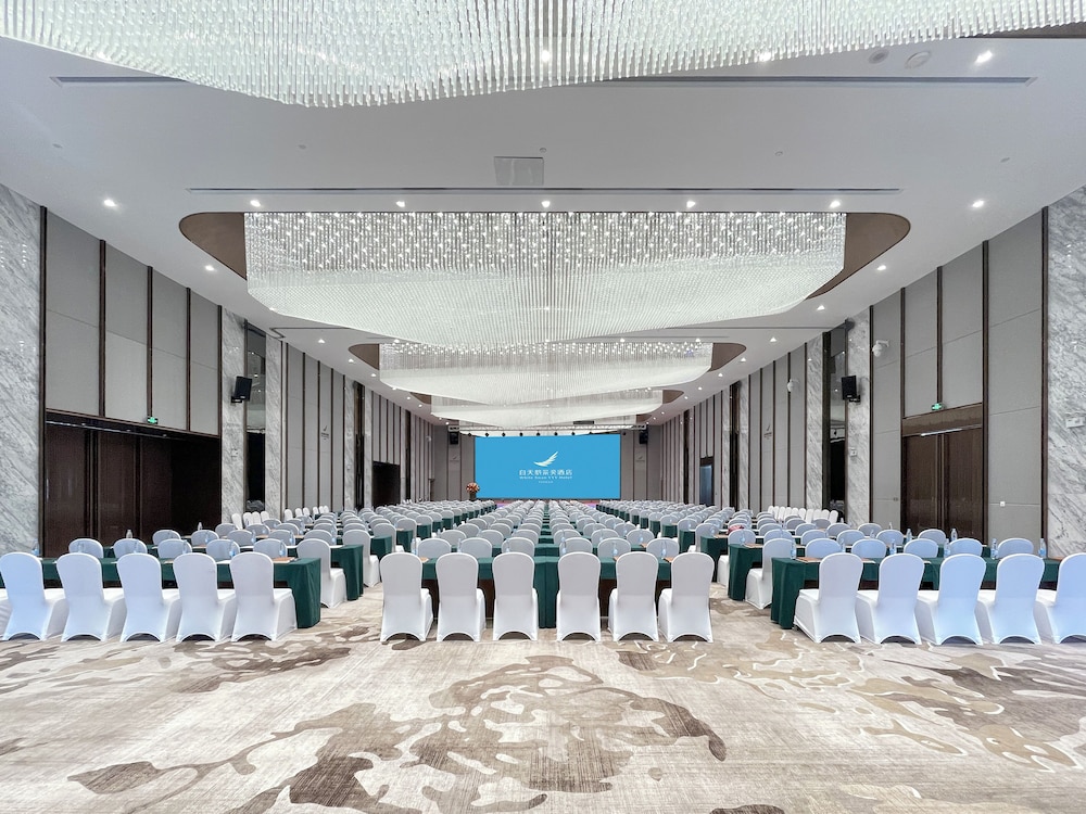 White Swan VYV Hotel 42/57