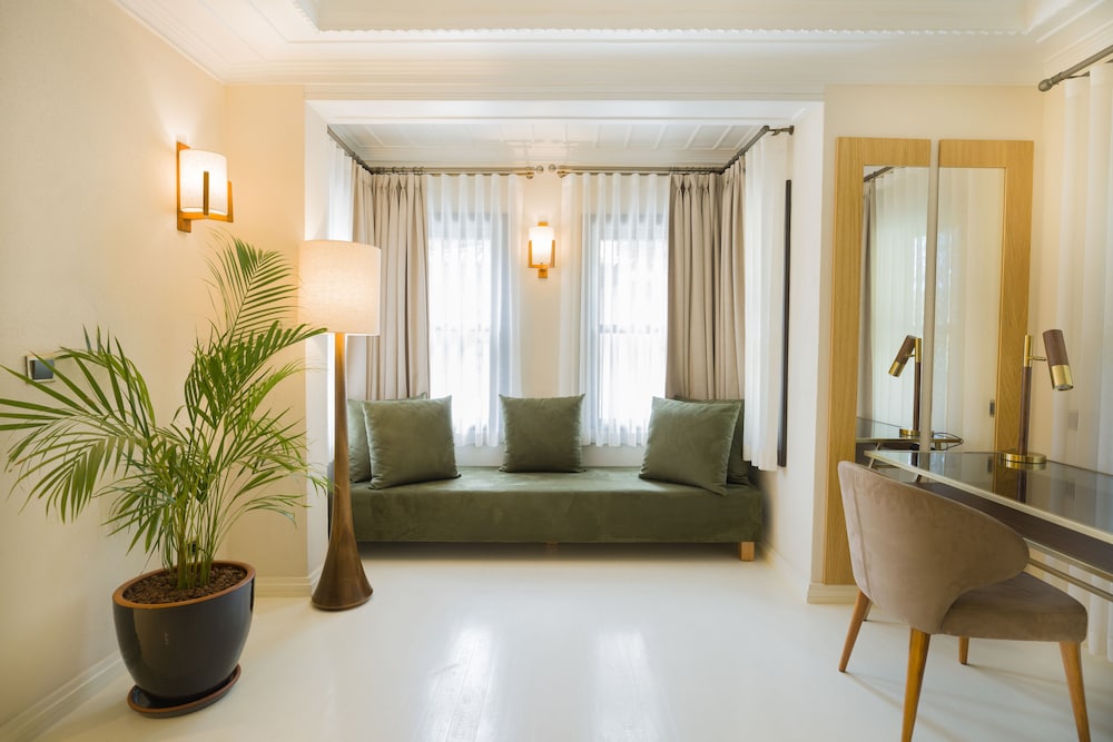 NUUP Hotel 40/56