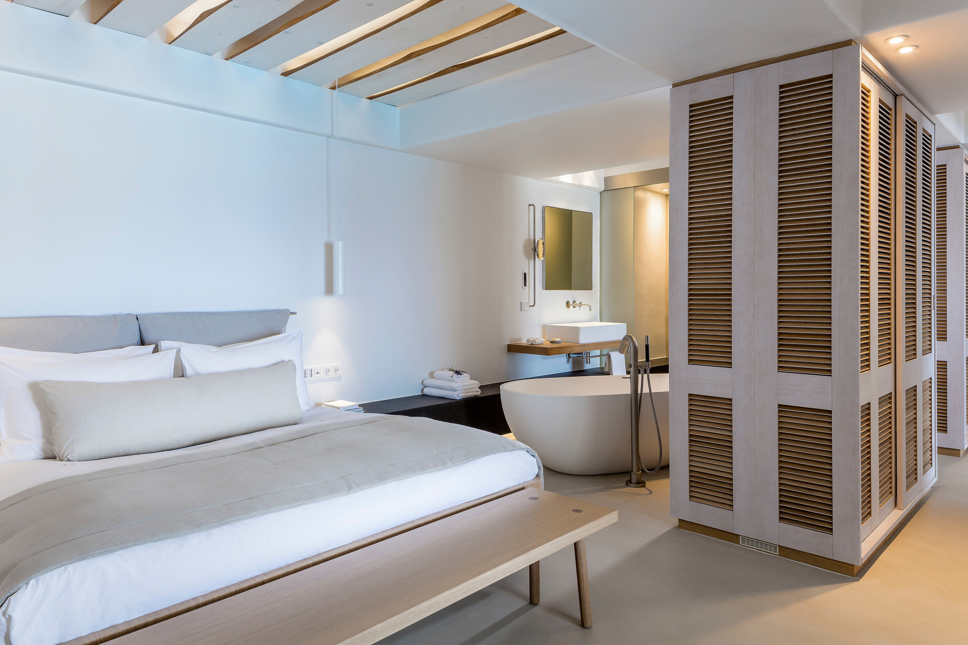Bill And Coo Suites And Lounge 26/77
