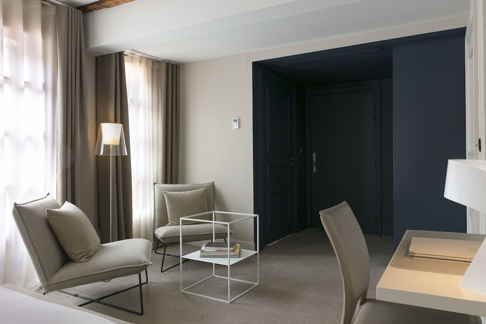 Relais & Chateaux La Maison Des Tetes 33/47