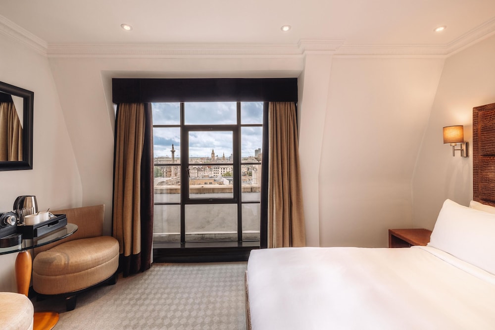 Radisson Blu Hotel London Leicester Square 10/49