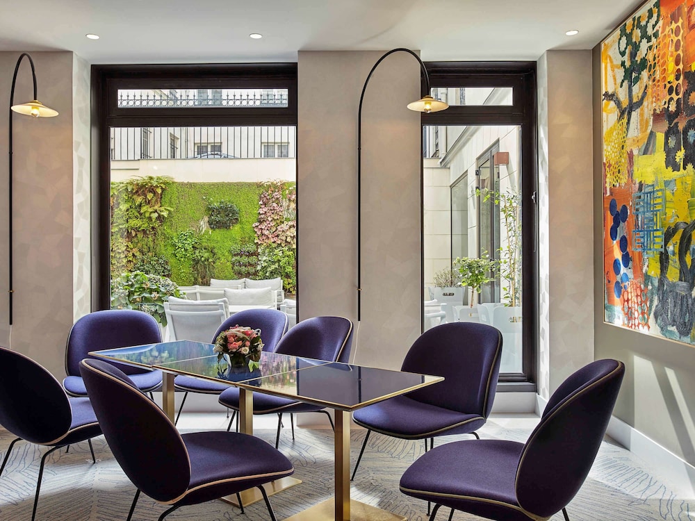 Mercure Paris Opera Garnier 55/71