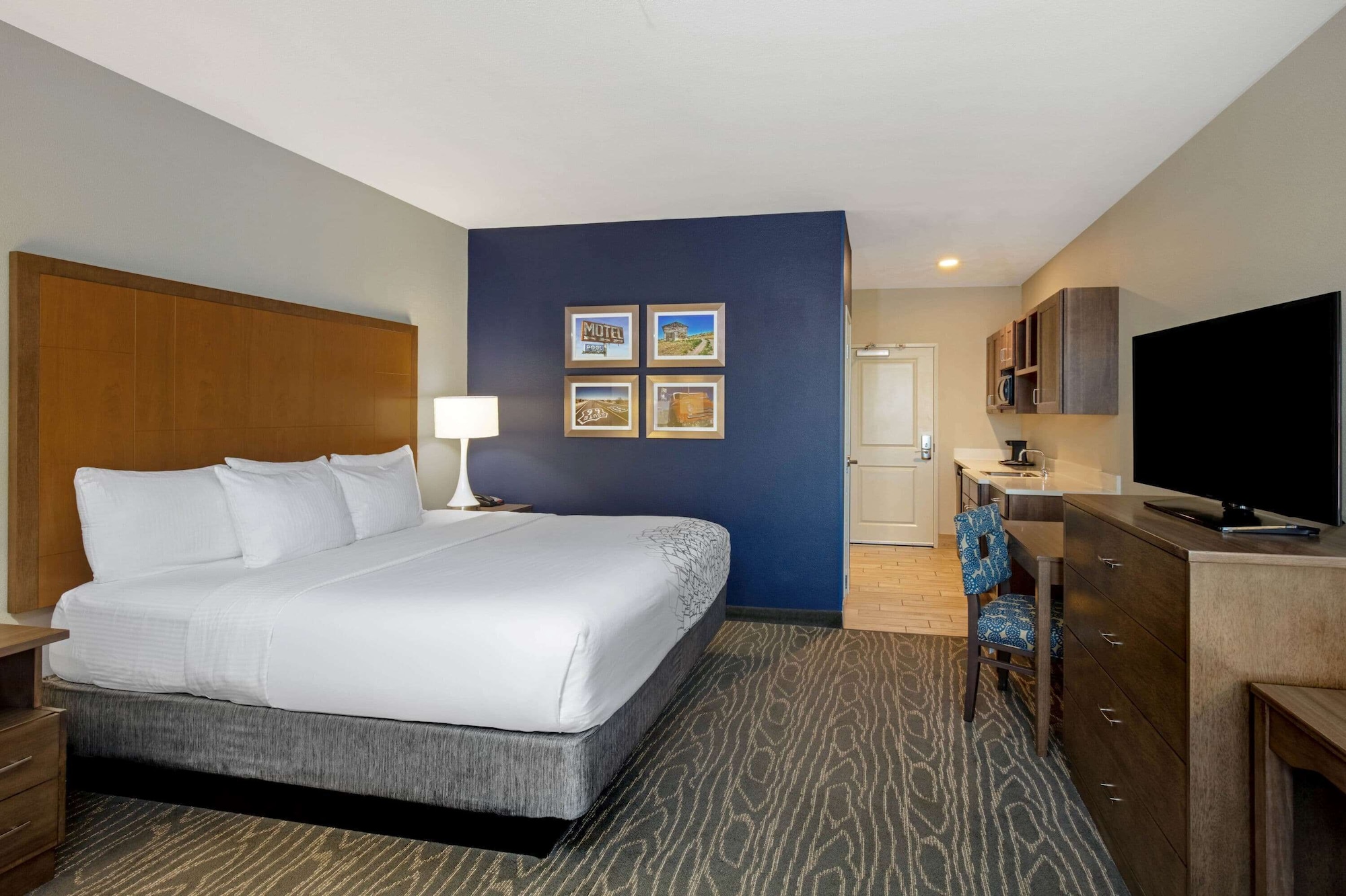 EXECUTIVE, KING BED, WITH VIEW