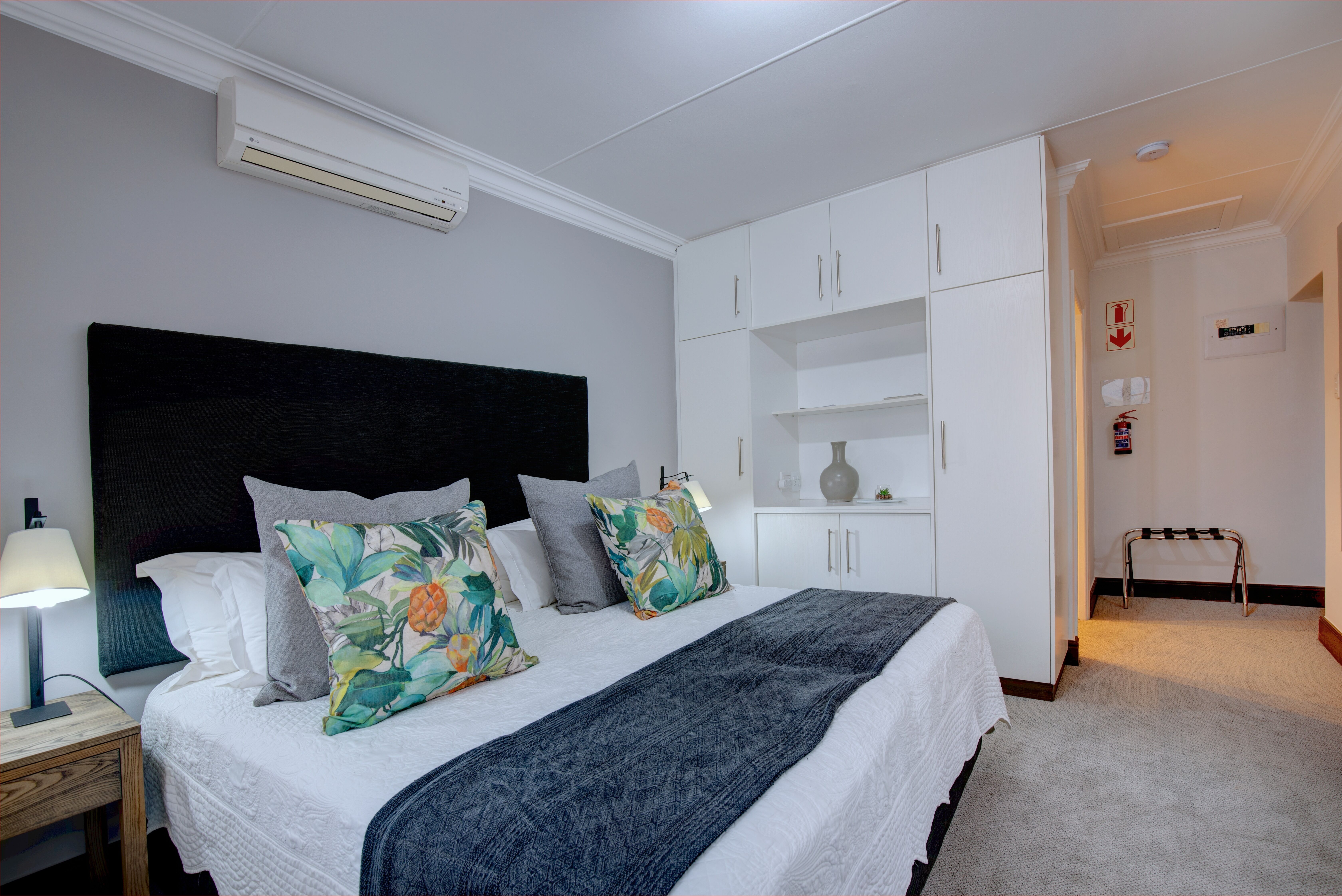 African Oceans Manor Guest House 7/50