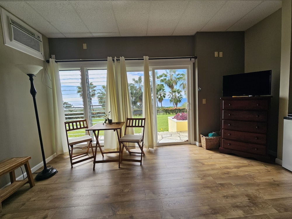 Luana Nai'a Inn 23/50