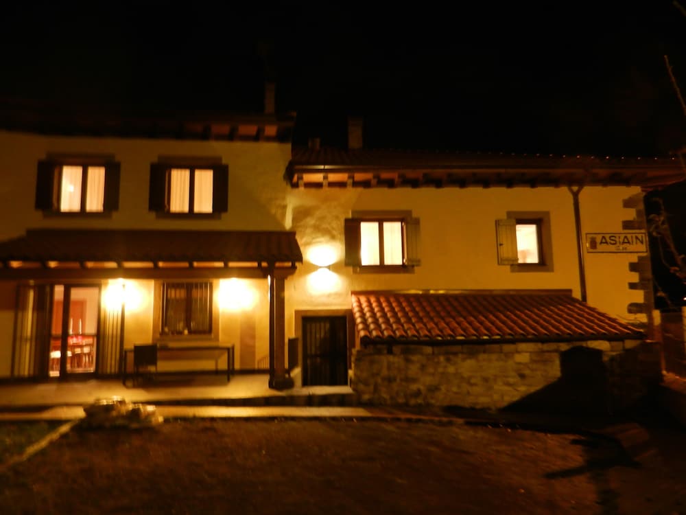 CASA DE LA CADENA 63/68