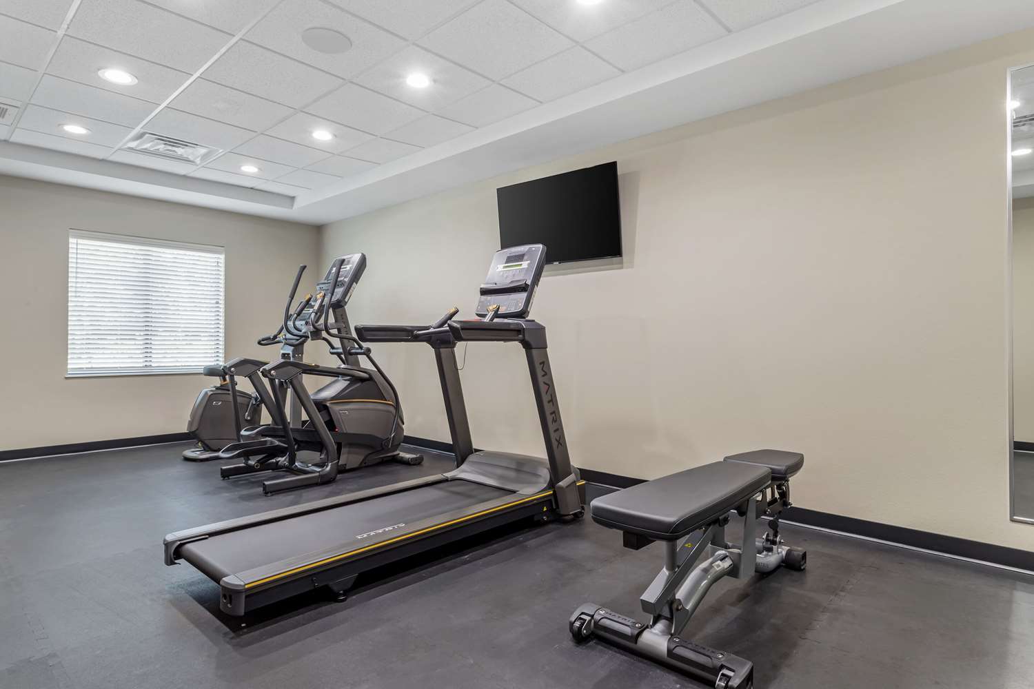 Sleep Inn & Suites Liberty TX 16/23