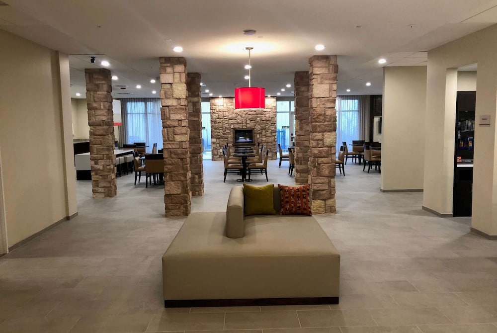 Hawthorn Suites by Wyndham Monahans 8/15