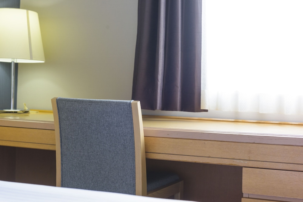 Surestay Plus Hotel By Best Western Shin-Osaka 9/45