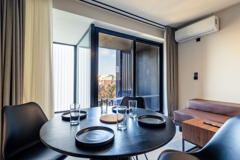 Onyx Hotel 132/163