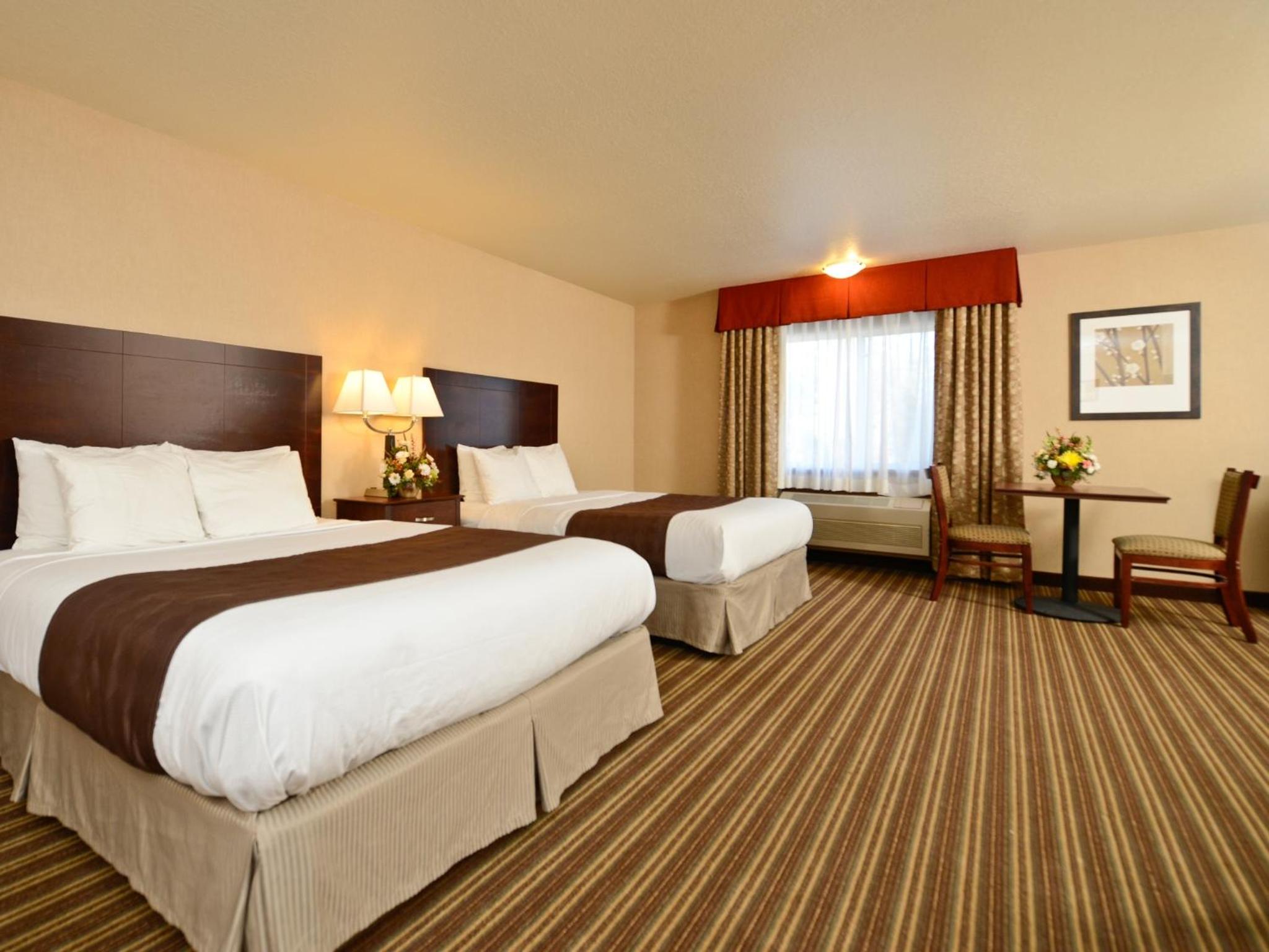 Yellowstone West Gate Hotel 13/51